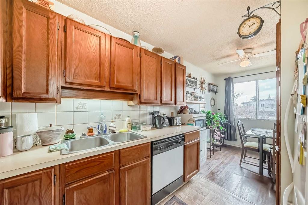 









16


Beaver Dam

Place Northeast,
Calgary,




AB
T2K 4X3

