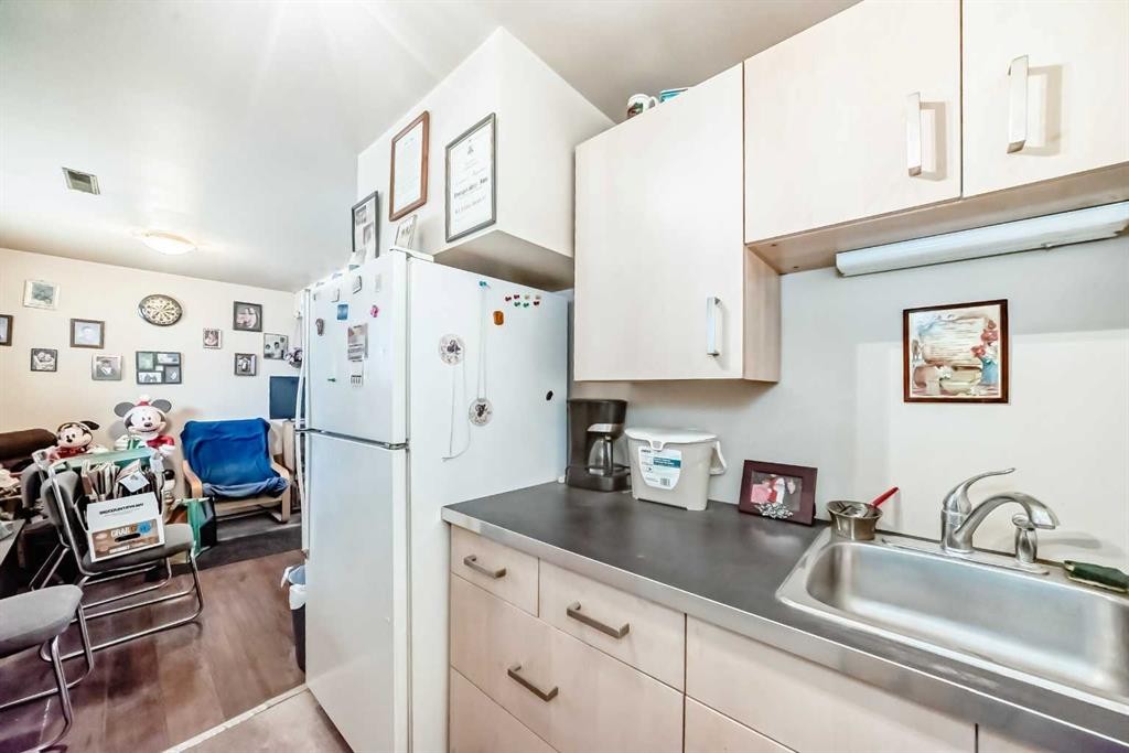 









16


Beaver Dam

Place Northeast,
Calgary,




AB
T2K 4X3

