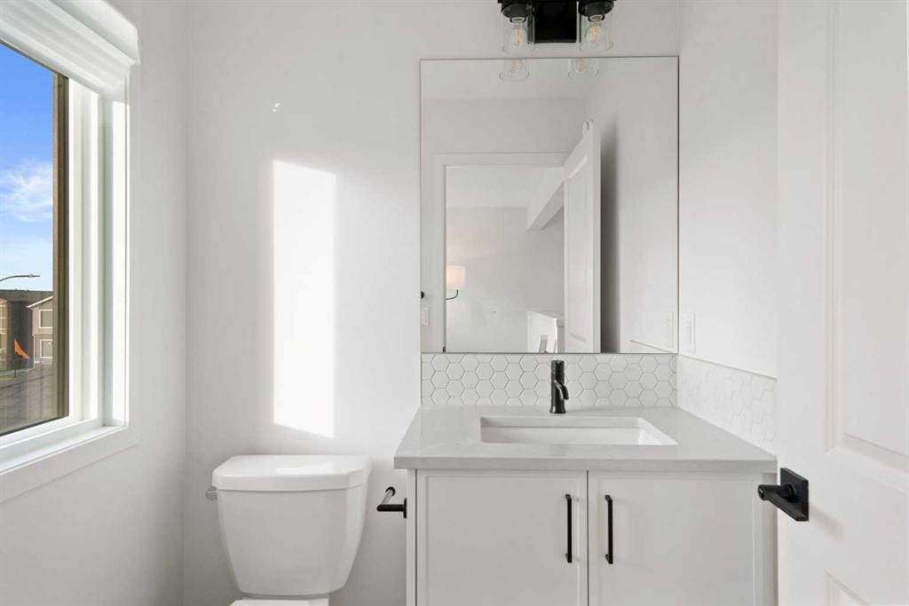 









76


Lucas

Common Northwest,
Calgary,




AB
T3P 2B4

