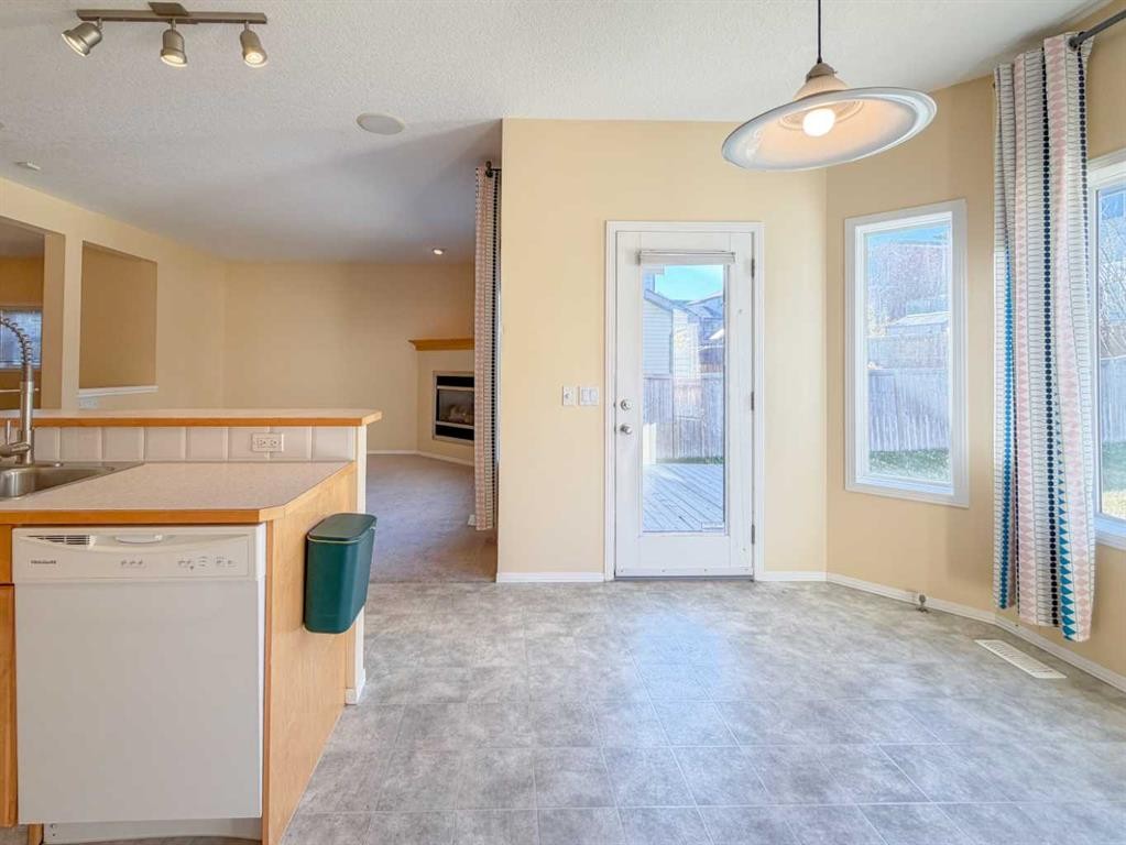 









21


Panamount

Hill Northwest,
Calgary,




AB
T3K 5R8

