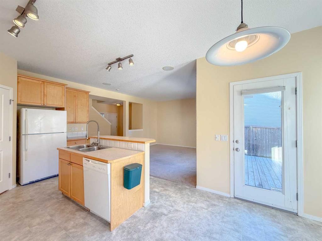 









21


Panamount

Hill Northwest,
Calgary,




AB
T3K 5R8

