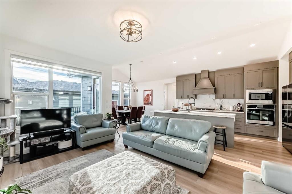 









568


Grayling

Bend,
Rural Rocky View County,




AB
T3Z 0H6

