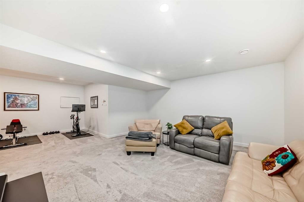 









568


Grayling

Bend,
Rural Rocky View County,




AB
T3Z 0H6

