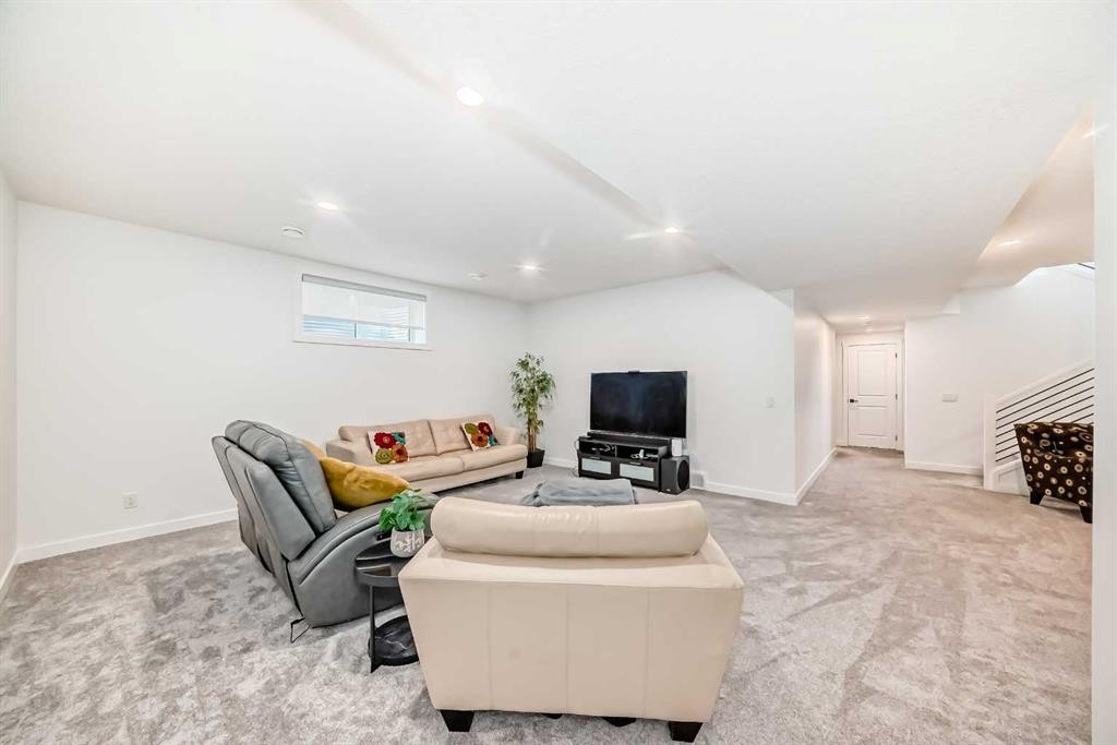 









568


Grayling

Bend,
Rural Rocky View County,




AB
T3Z 0H6

