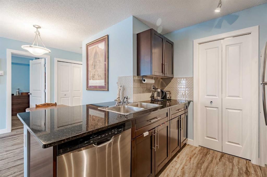 









2715


12

Avenue Southeast, 311,
Calgary,




AB
T2A4X8

