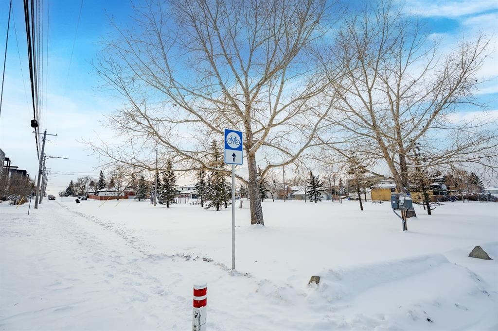 









2715


12

Avenue Southeast, 311,
Calgary,




AB
T2A4X8

