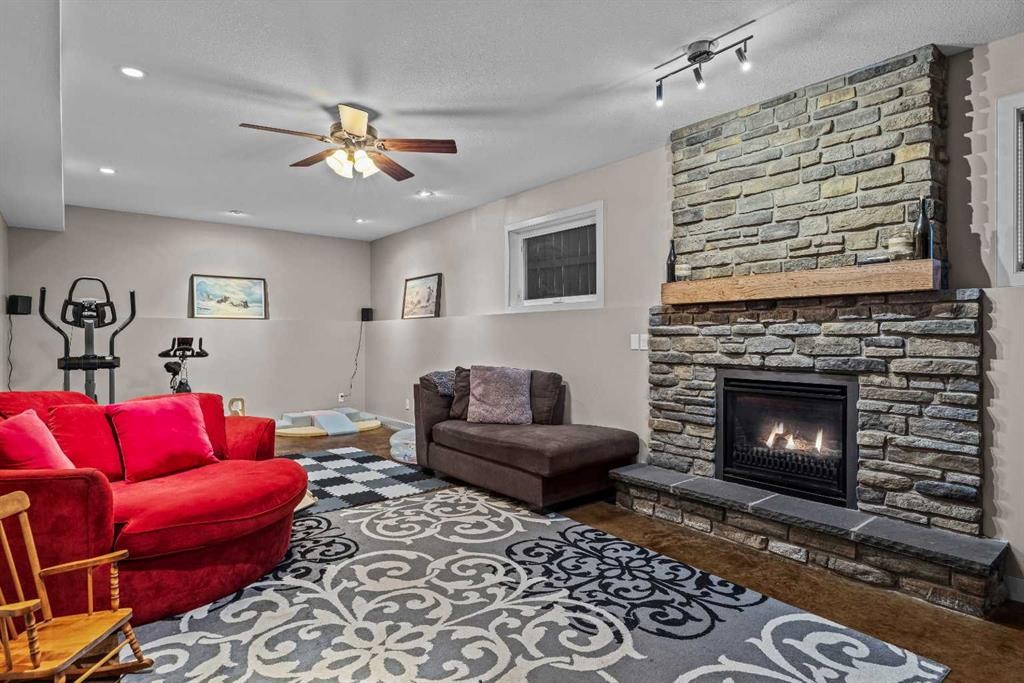 









11


Mt McGillivary

Drive,
Exshaw,




AB
T0L 2C0

