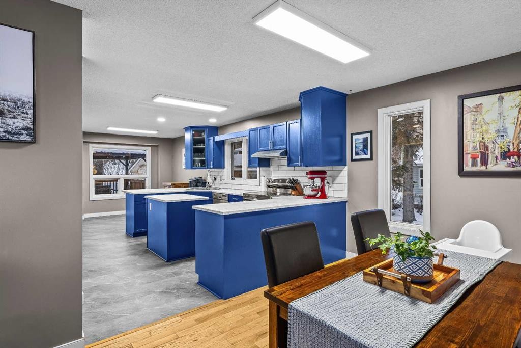 









11


Mt McGillivary

Drive,
Exshaw,




AB
T0L 2C0

