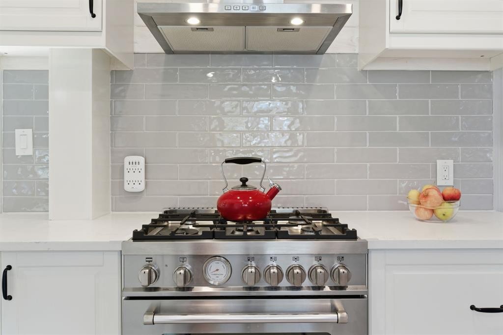 









7019


20

Street Southeast,
Calgary,




AB
T2C0P5

