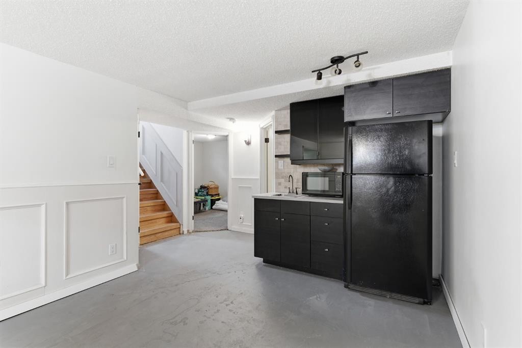 









7019


20

Street Southeast,
Calgary,




AB
T2C0P5

