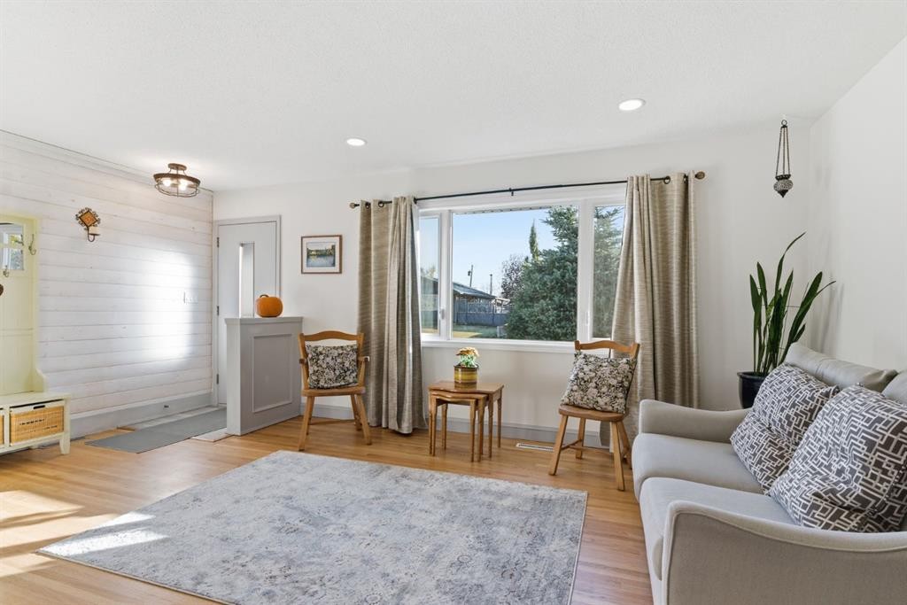 









7019


20

Street Southeast,
Calgary,




AB
T2C0P5

