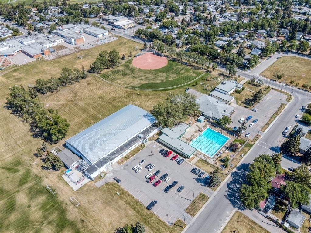 









7019


20

Street Southeast,
Calgary,




AB
T2C0P5

