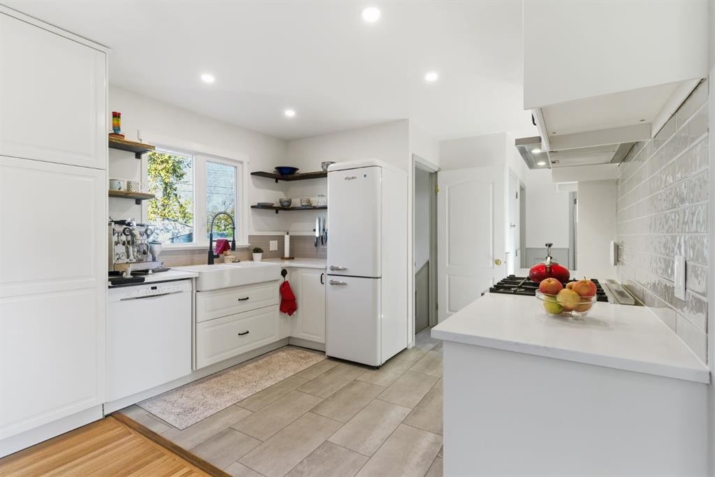 









7019


20

Street Southeast,
Calgary,




AB
T2C0P5

