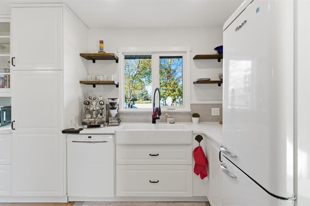 









7019


20

Street Southeast,
Calgary,




AB
T2C0P5

