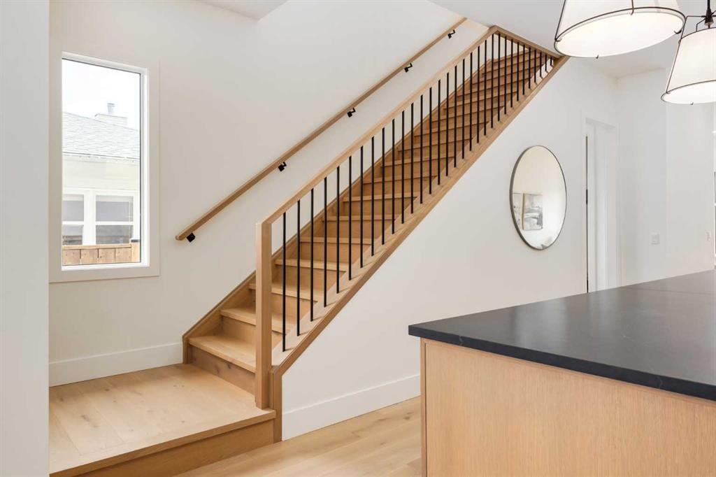 









631


28

Avenue Northwest,
Calgary,




AB
T2M2L2

