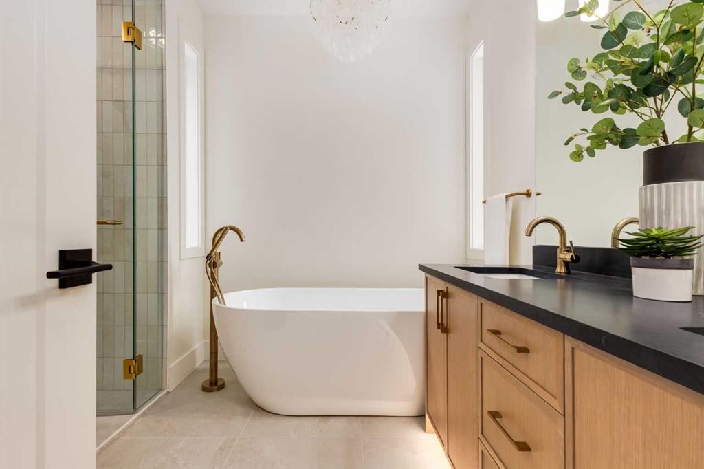 









631


28

Avenue Northwest,
Calgary,




AB
T2M2L2

