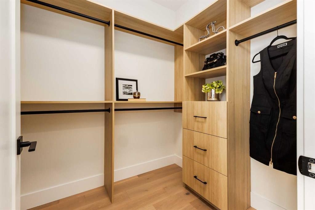 









631


28

Avenue Northwest,
Calgary,




AB
T2M2L2

