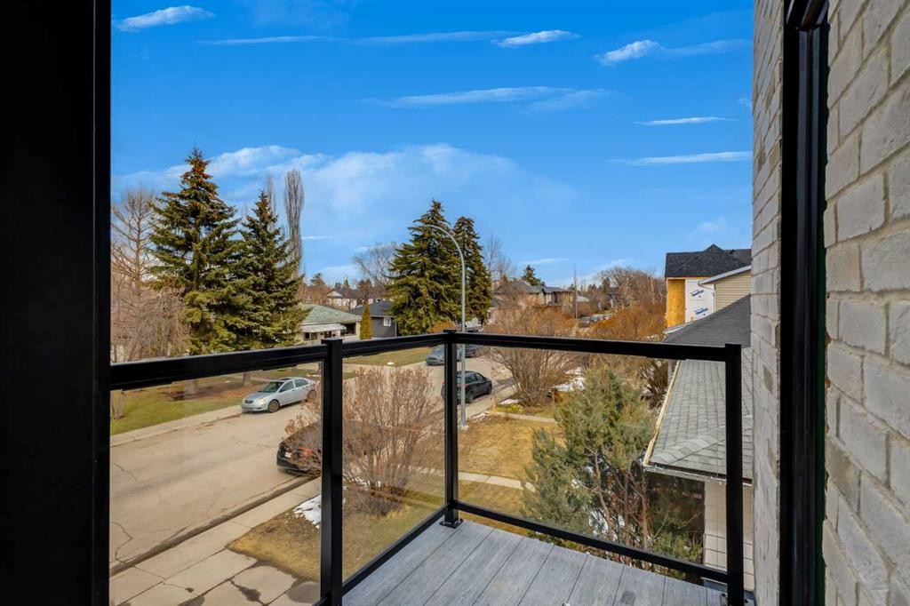 









631


28

Avenue Northwest,
Calgary,




AB
T2M2L2

