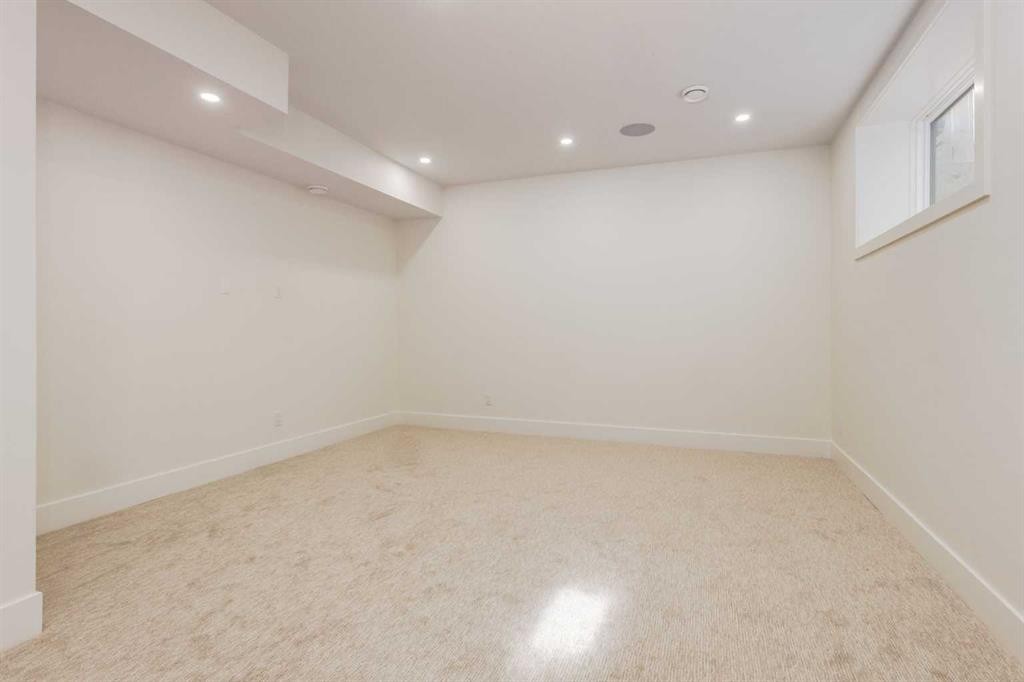 









631


28

Avenue Northwest,
Calgary,




AB
T2M2L2

