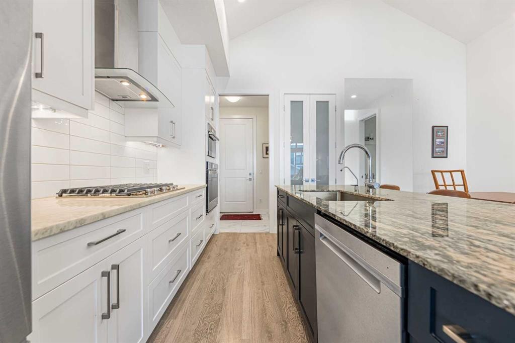 









12572


Crestmont

Boulevard Southwest,
Calgary,




AB
T3B6J5

