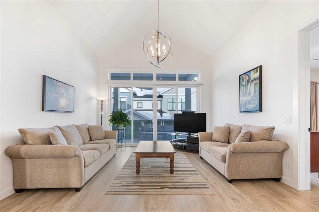 









12572


Crestmont

Boulevard Southwest,
Calgary,




AB
T3B6J5

