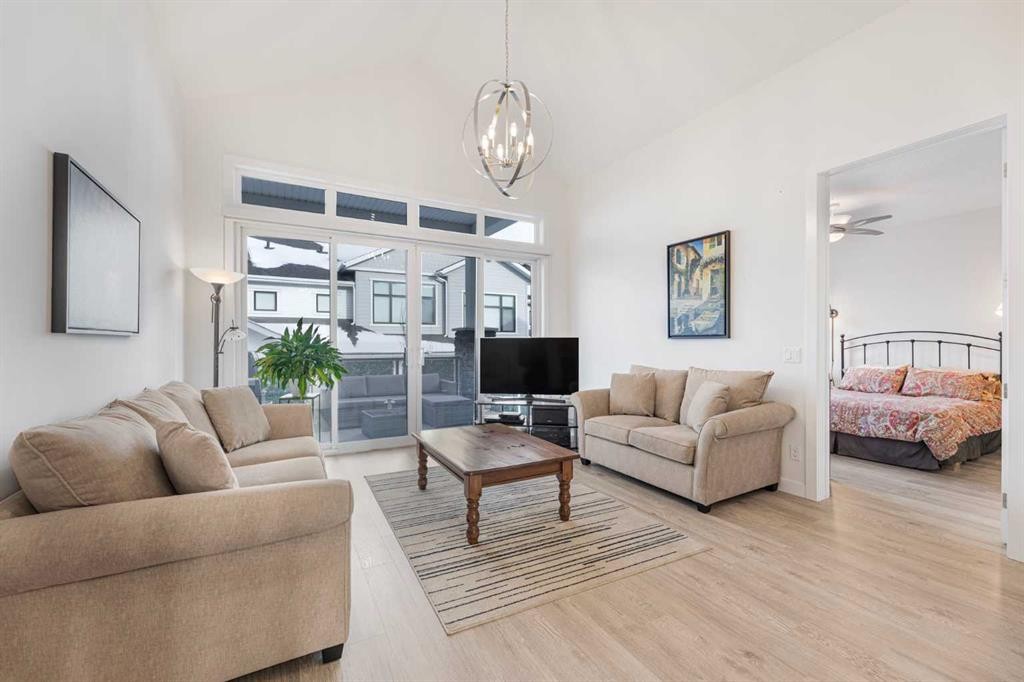 









12572


Crestmont

Boulevard Southwest,
Calgary,




AB
T3B6J5

