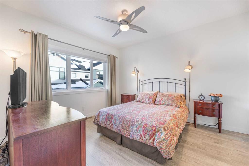 









12572


Crestmont

Boulevard Southwest,
Calgary,




AB
T3B6J5

