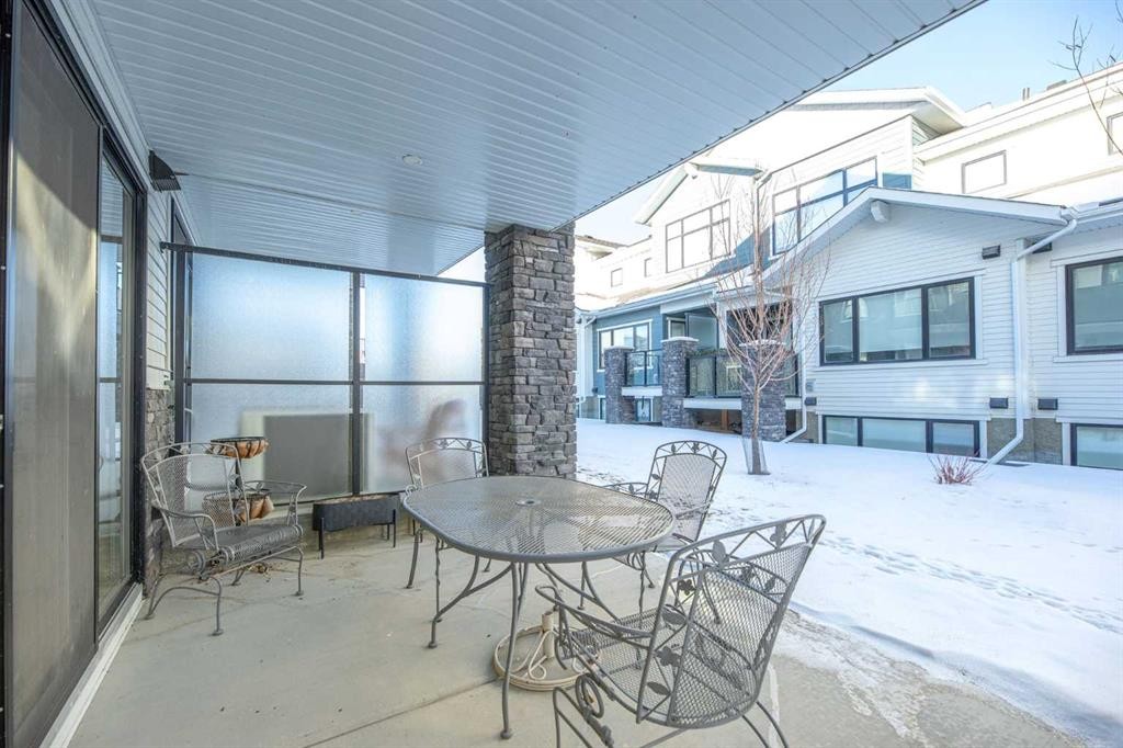 









12572


Crestmont

Boulevard Southwest,
Calgary,




AB
T3B6J5

