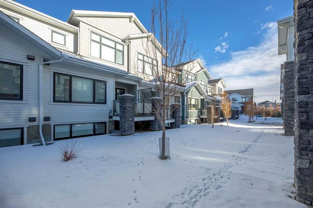 









12572


Crestmont

Boulevard Southwest,
Calgary,




AB
T3B6J5

