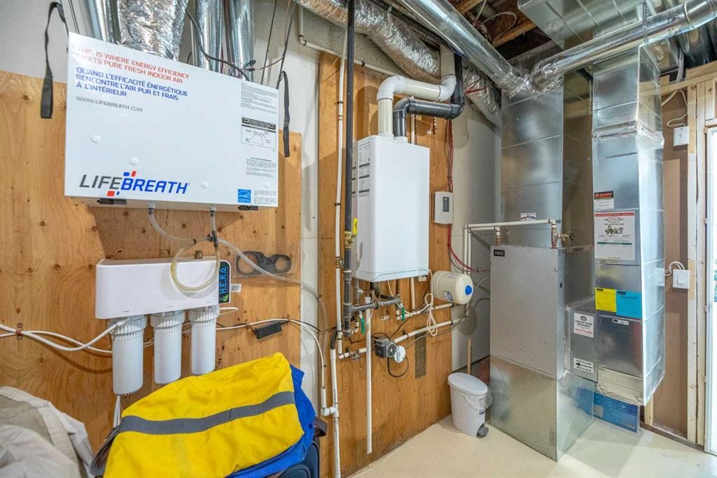 









12572


Crestmont

Boulevard Southwest,
Calgary,




AB
T3B6J5

