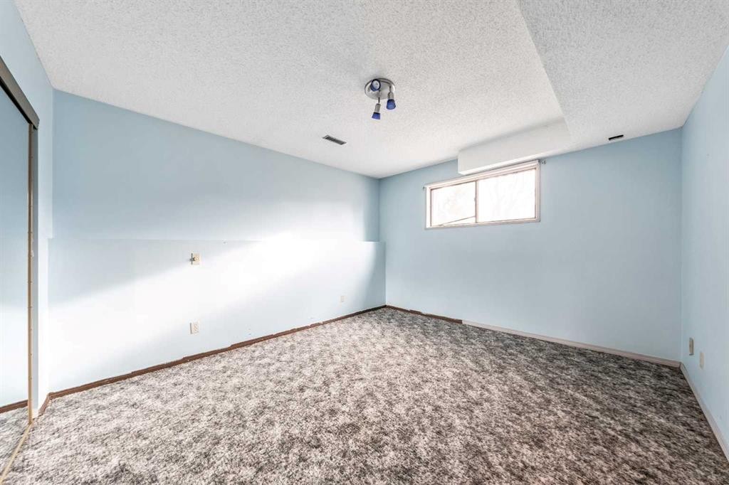 









24


Templeson

Road Northeast,
Calgary,




AB
T1Y5L6


