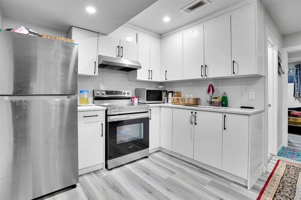 









14


Belvedere

Common Southeast,
Calgary,




AB
T2A 7G8

