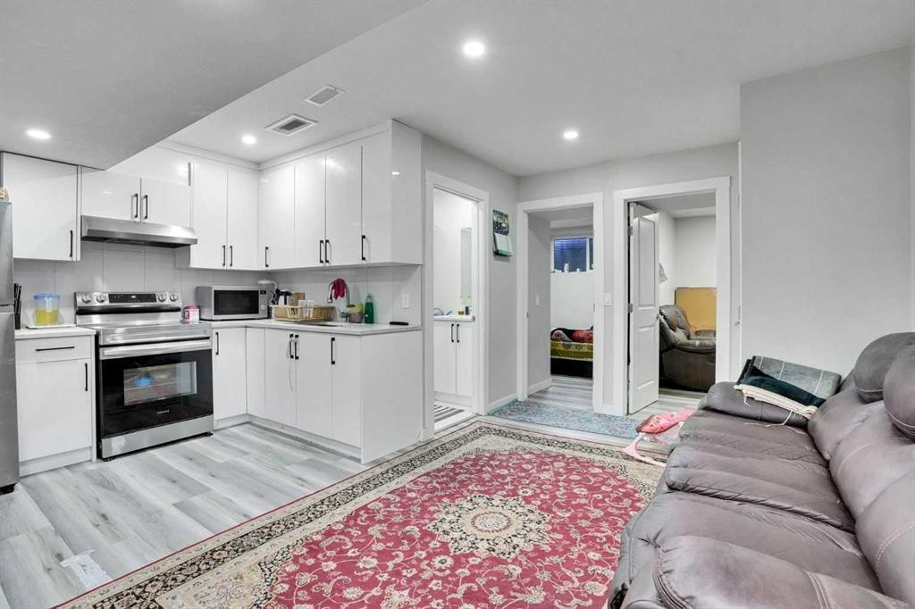 









14


Belvedere

Common Southeast,
Calgary,




AB
T2A 7G8

