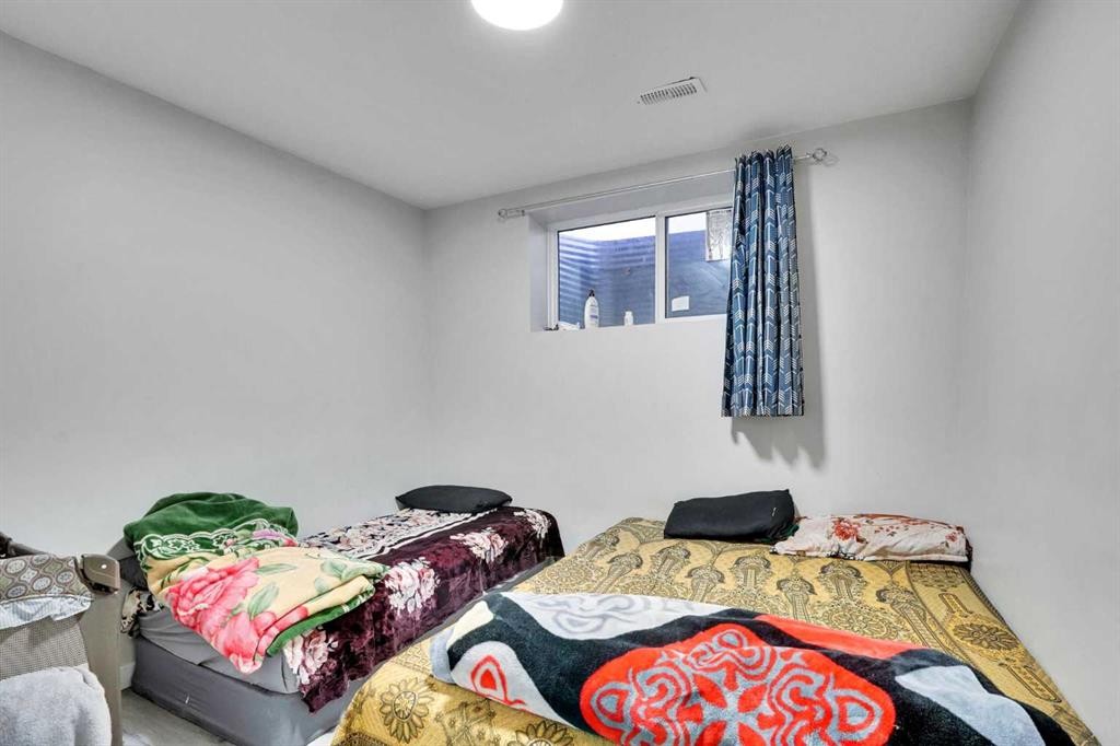 









14


Belvedere

Common Southeast,
Calgary,




AB
T2A 7G8

