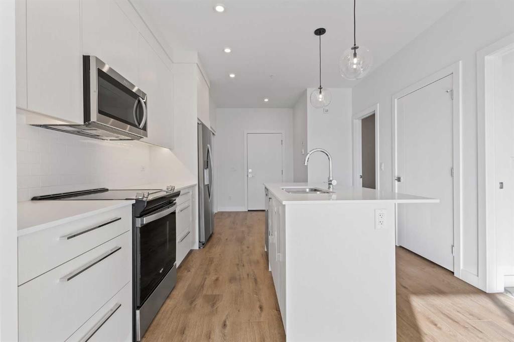 









395


Skyview

Parkway Northeast, 2418,
Calgary,




AB
T3N 2K1

