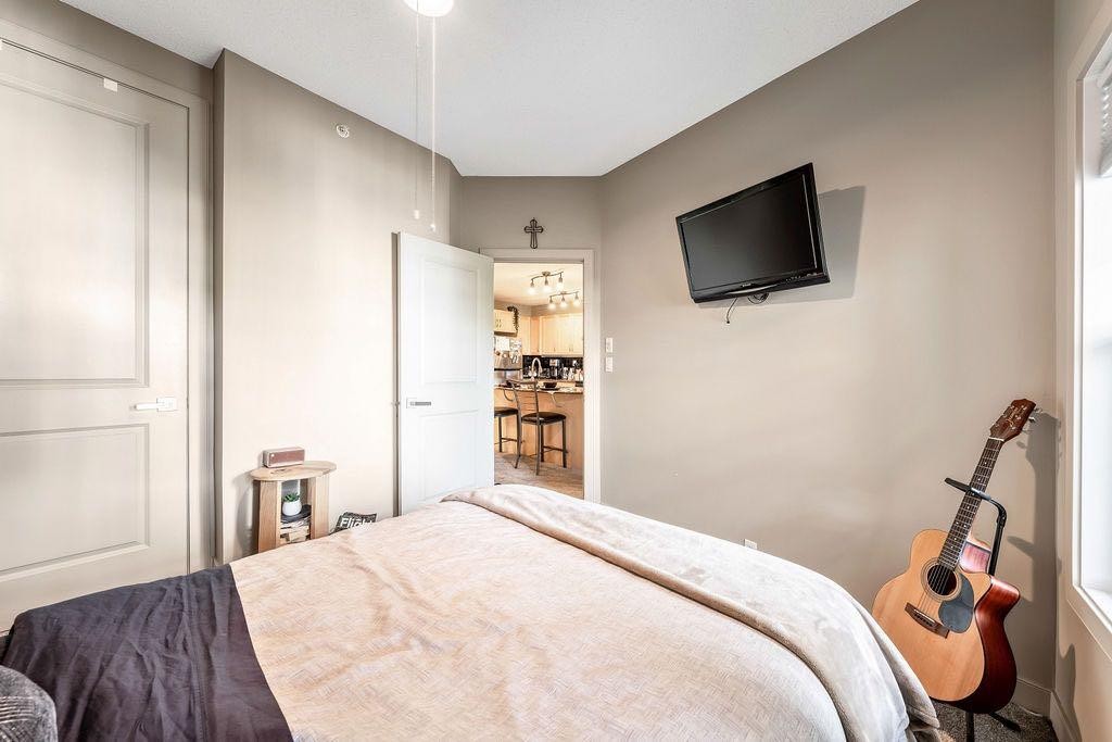 









5605


Henwood

Street Southwest, 3305,
Calgary,




AB
T3E 7R2

