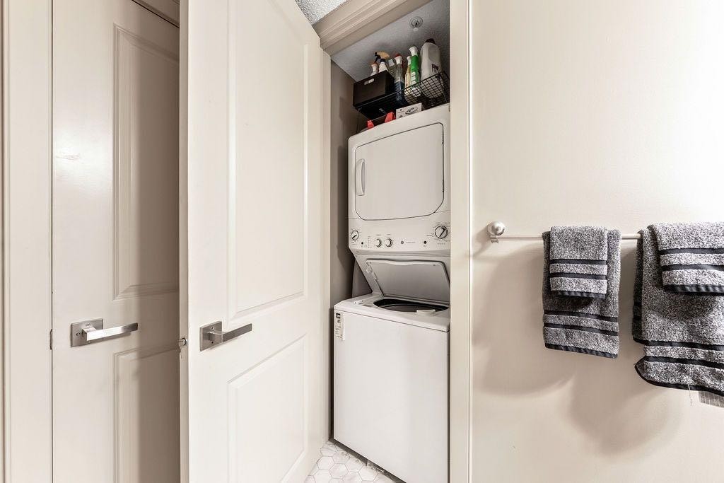 









5605


Henwood

Street Southwest, 3305,
Calgary,




AB
T3E 7R2

