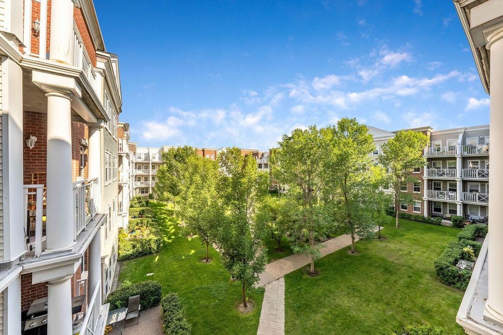 









5605


Henwood

Street Southwest, 3305,
Calgary,




AB
T3E 7R2

