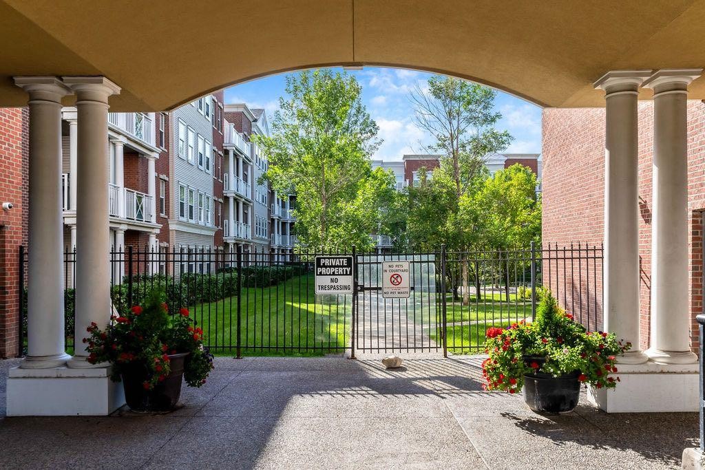 









5605


Henwood

Street Southwest, 3305,
Calgary,




AB
T3E 7R2

