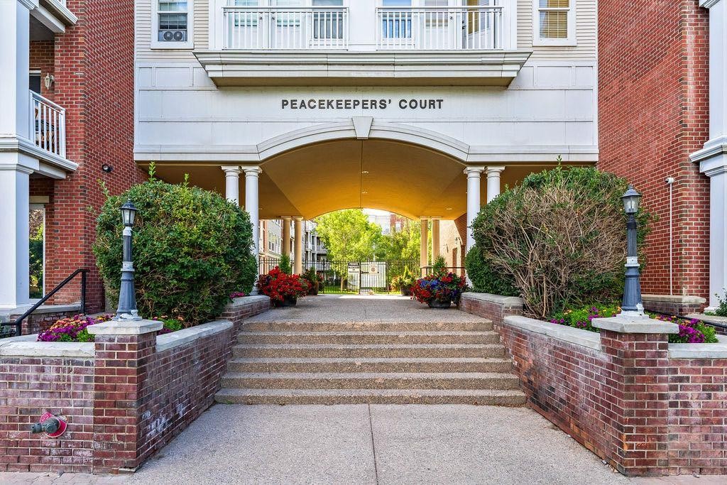 









5605


Henwood

Street Southwest, 3305,
Calgary,




AB
T3E 7R2

