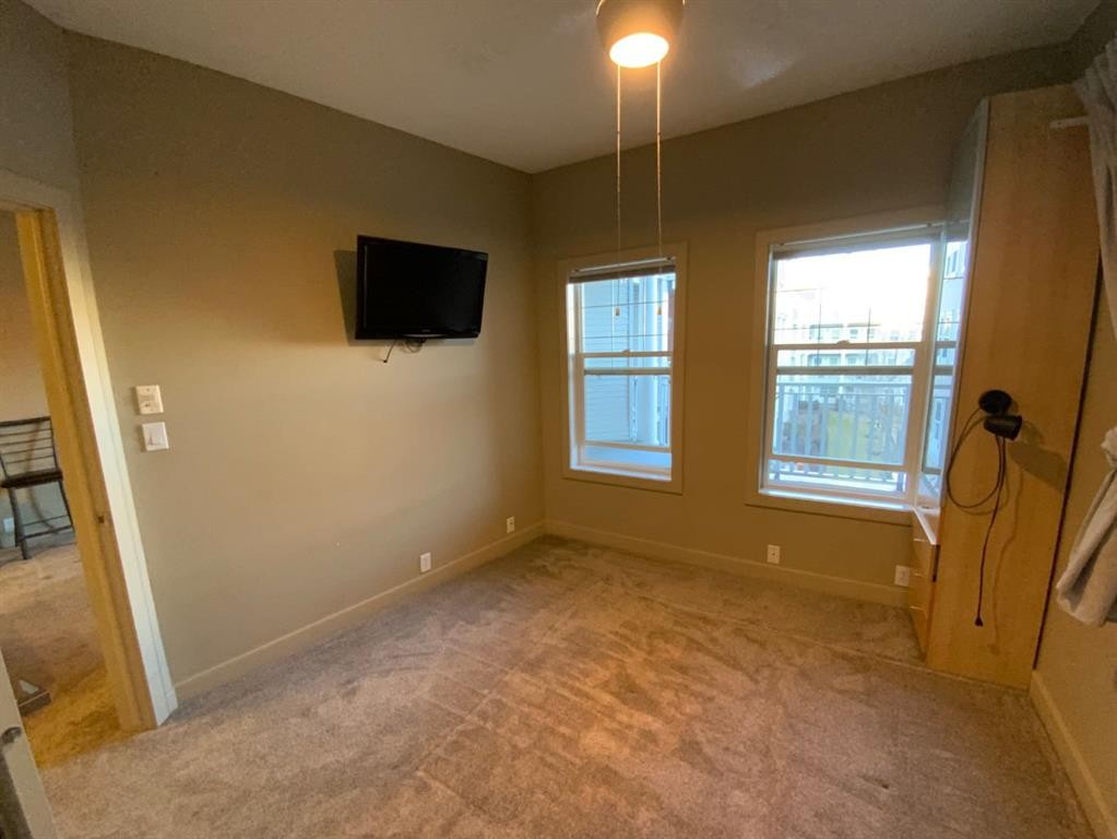 









5605


Henwood

Street Southwest, 3305,
Calgary,




AB
T3E 7R2

