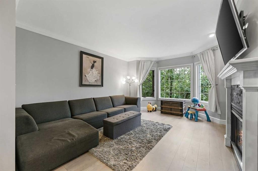 









1611


21

Avenue Southwest, 3,
Calgary,




AB
T2T0M9

