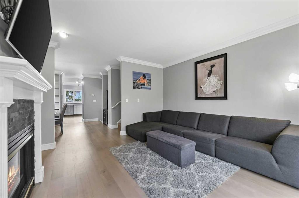 









1611


21

Avenue Southwest, 3,
Calgary,




AB
T2T0M9

