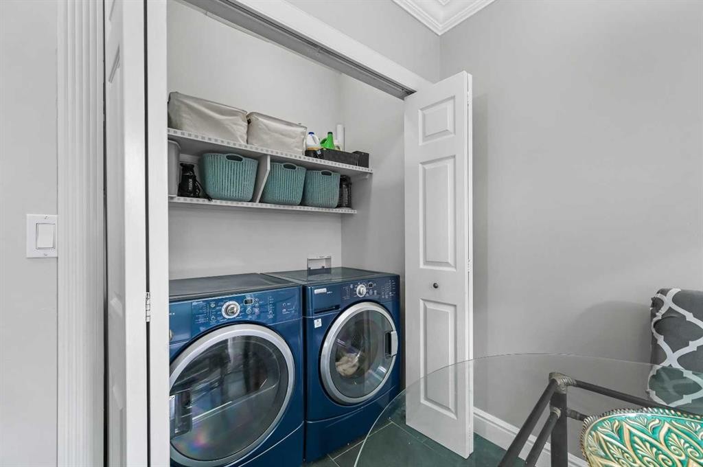 









1611


21

Avenue Southwest, 3,
Calgary,




AB
T2T0M9

