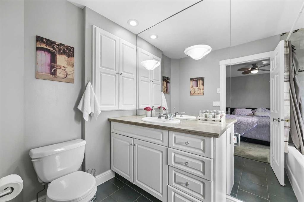 









1611


21

Avenue Southwest, 3,
Calgary,




AB
T2T0M9

