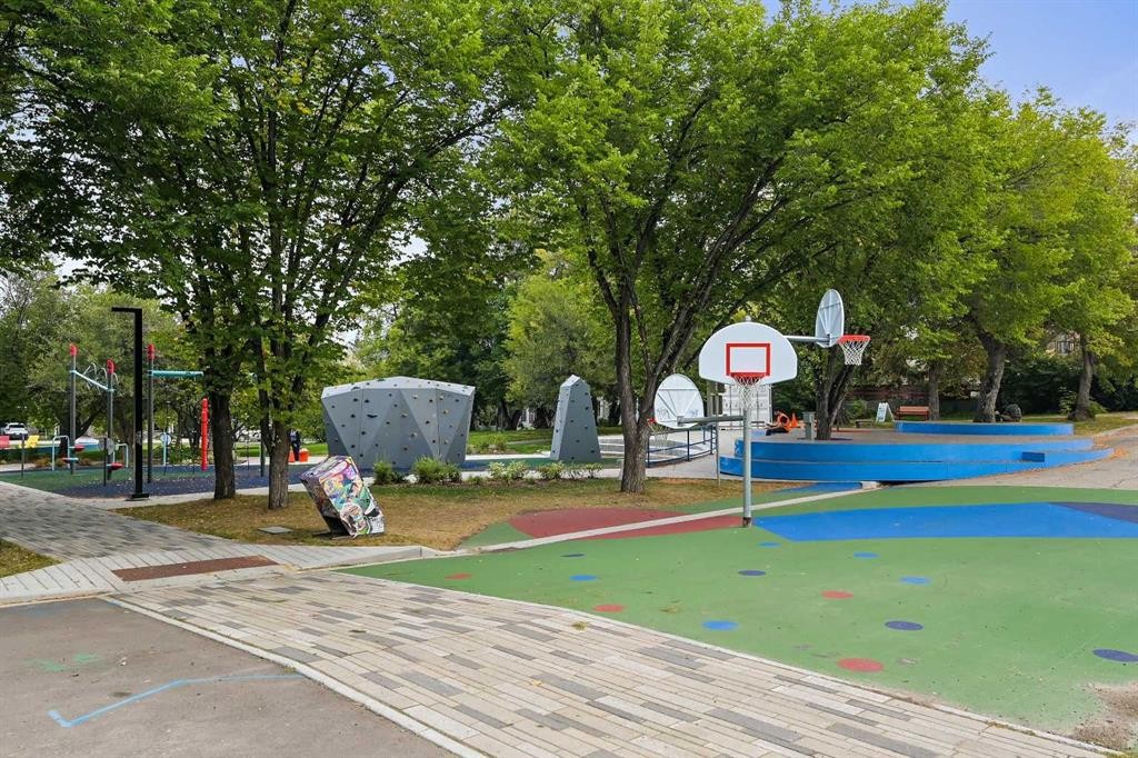 









1611


21

Avenue Southwest, 3,
Calgary,




AB
T2T0M9

