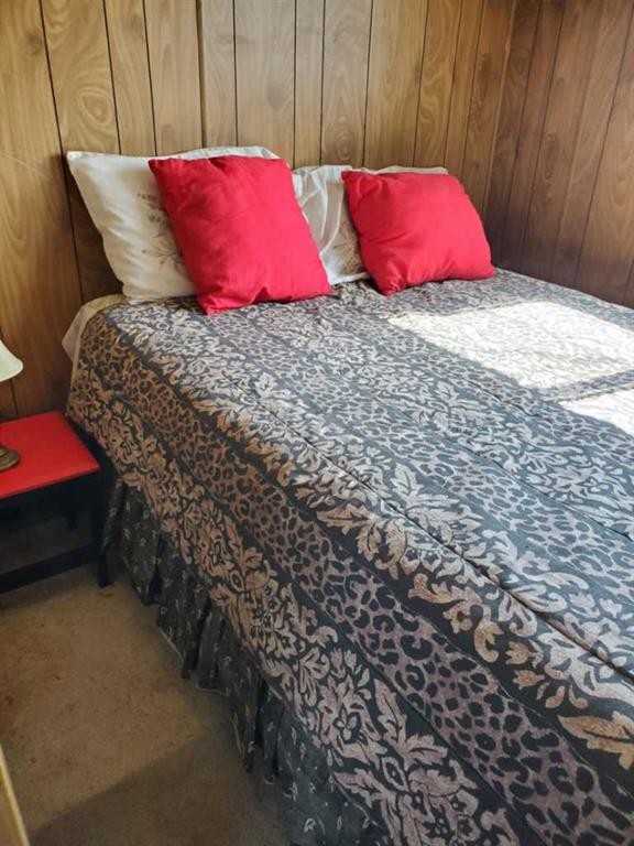 









142043B


RR254

,
Rural Willow Creek No. 26, M.D. of,




AB
T0L 1Z0

