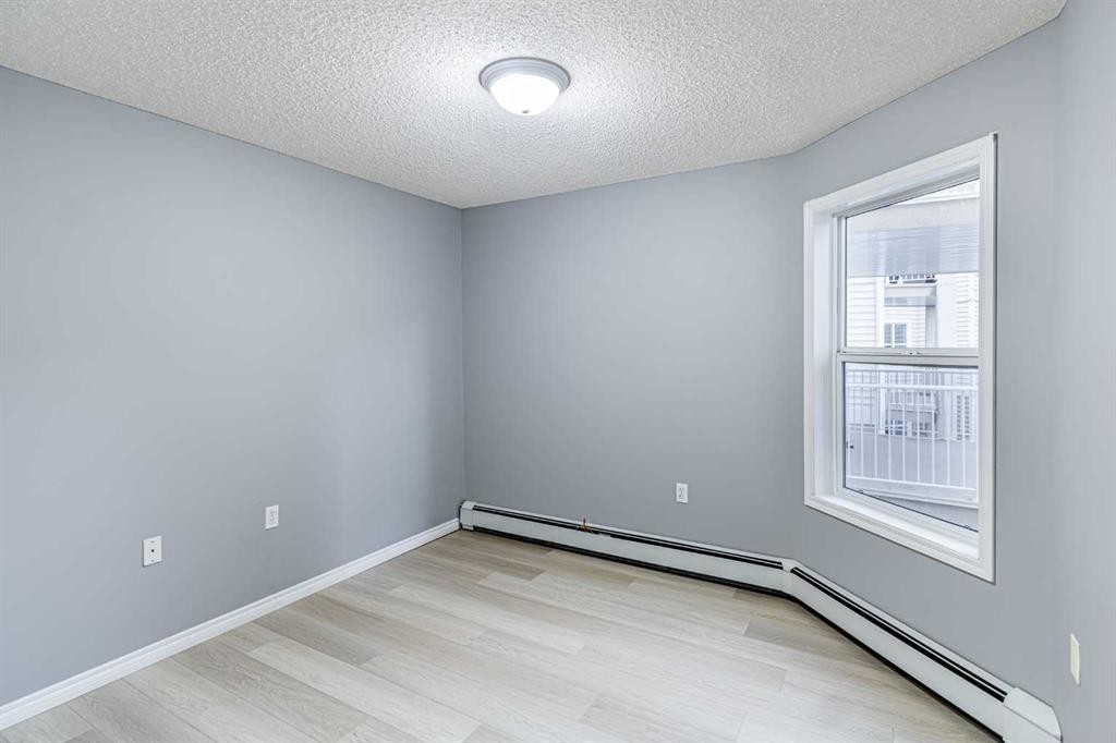 









6800


Hunterview

Drive Northwest, 216,
Calgary,




AB
T2K 6K5

