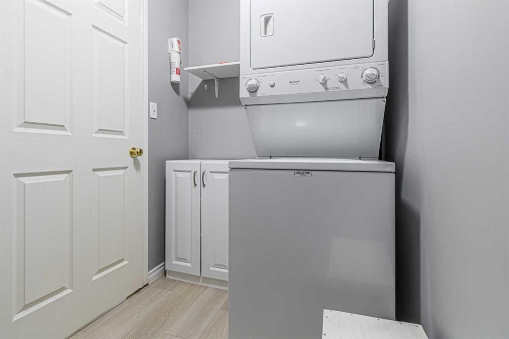 









6800


Hunterview

Drive Northwest, 216,
Calgary,




AB
T2K 6K5

