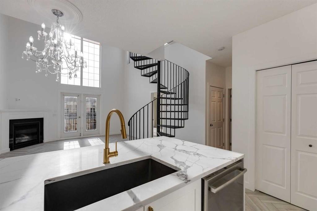 









527


15

Avenue Southwest, 403,
Calgary,




AB
T2R 1R5

